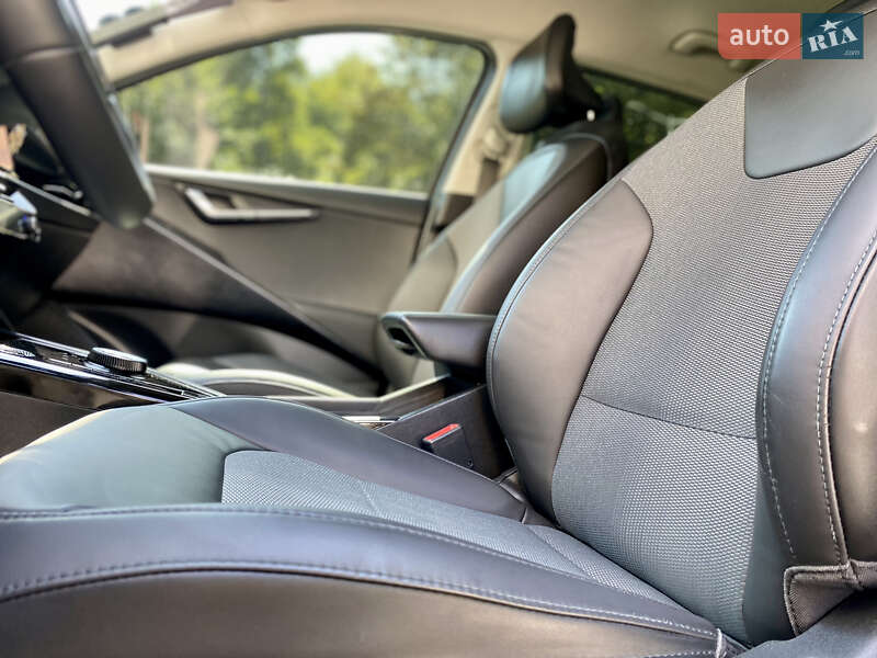 Внедорожник / Кроссовер Kia Niro 2023 в Львове