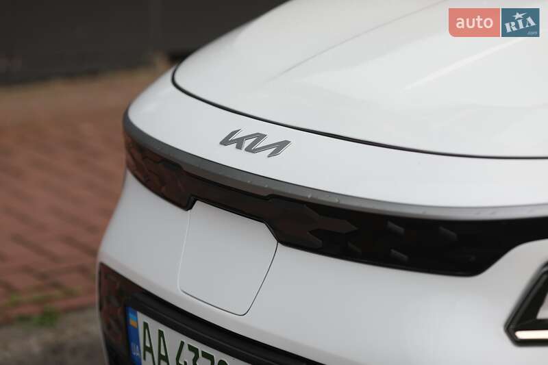 Позашляховик / Кросовер Kia Niro 2023 в Києві