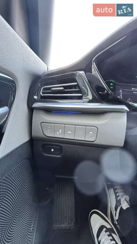 Позашляховик / Кросовер Kia Niro 2021 в Львові