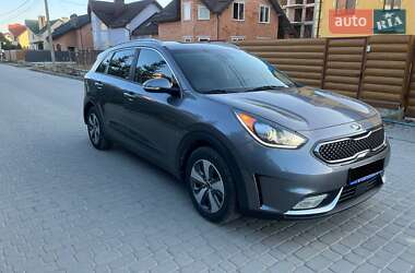 Внедорожник / Кроссовер Kia Niro 2017 в Львове