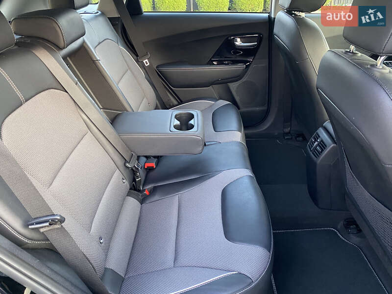 Позашляховик / Кросовер Kia Niro 2021 в Львові