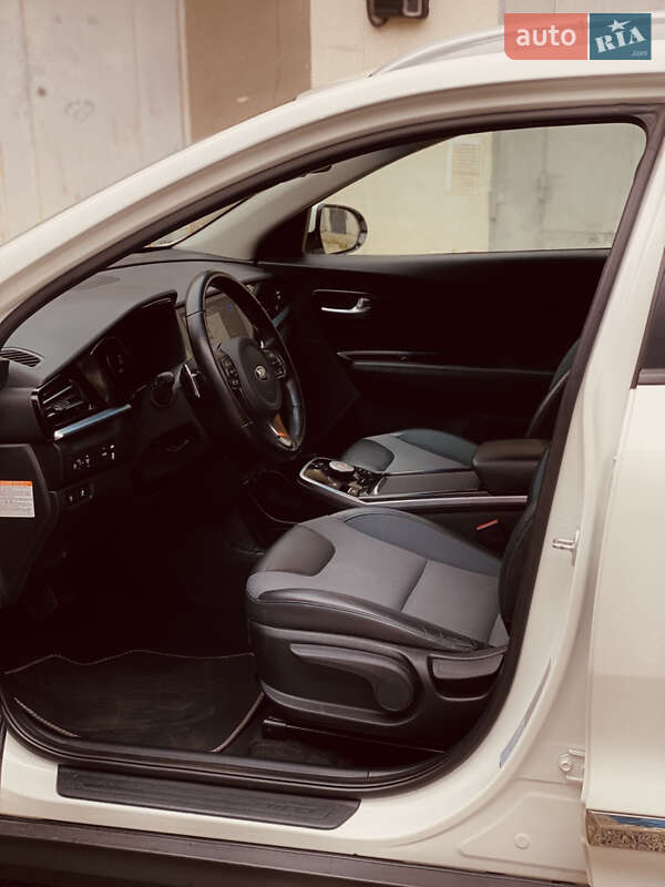 Позашляховик / Кросовер Kia Niro 2020 в Тернополі