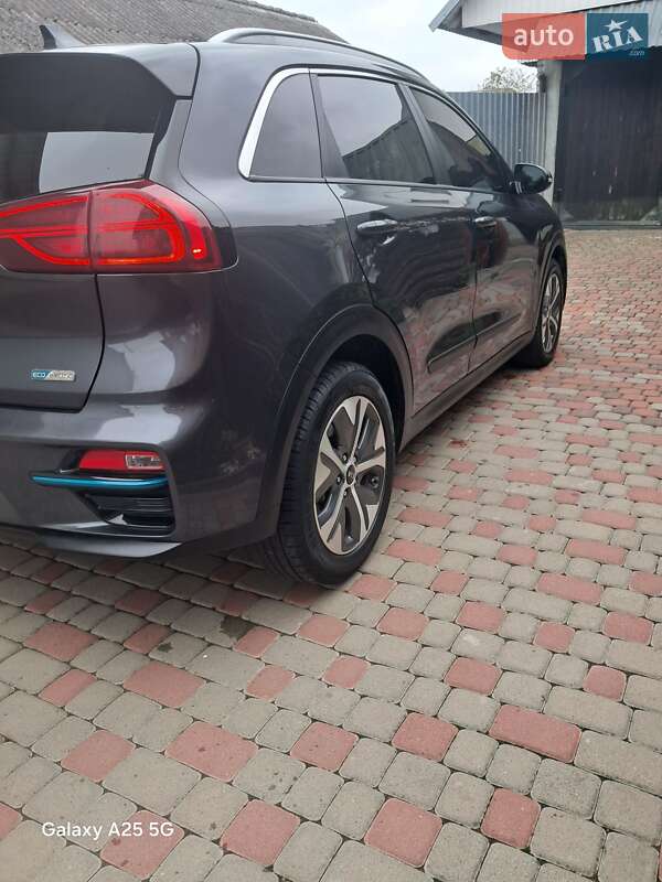 Внедорожник / Кроссовер Kia Niro 2020 в Львове фото 2 Внедорожник / Кроссовер Kia Niro 2020 в Львове