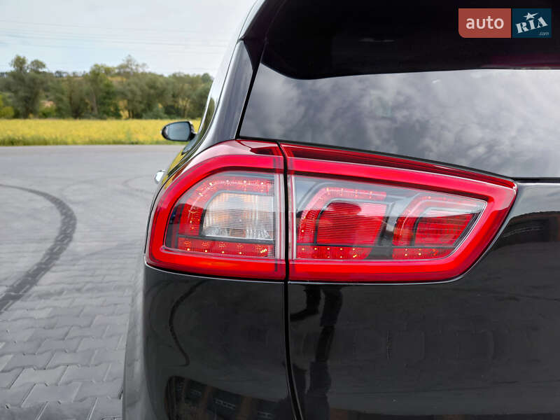 Позашляховик / Кросовер Kia Niro 2019 в Чернівцях