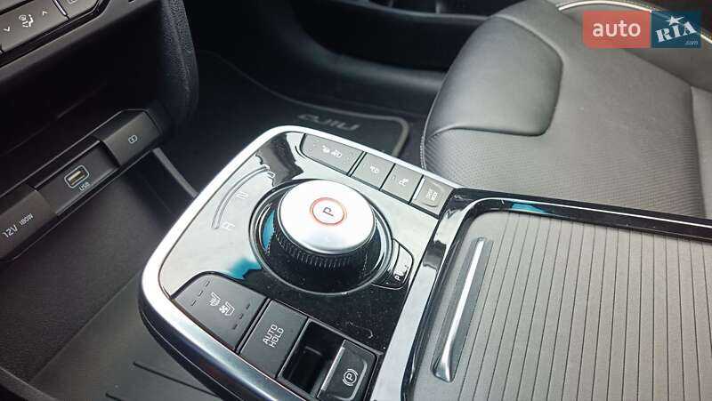 Позашляховик / Кросовер Kia Niro 2020 в Львові