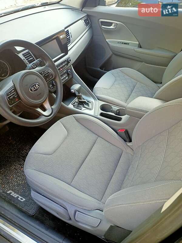 Внедорожник / Кроссовер Kia Niro 2017 в Львове фото 19 Внедорожник / Кроссовер Kia Niro 2017 в Львове