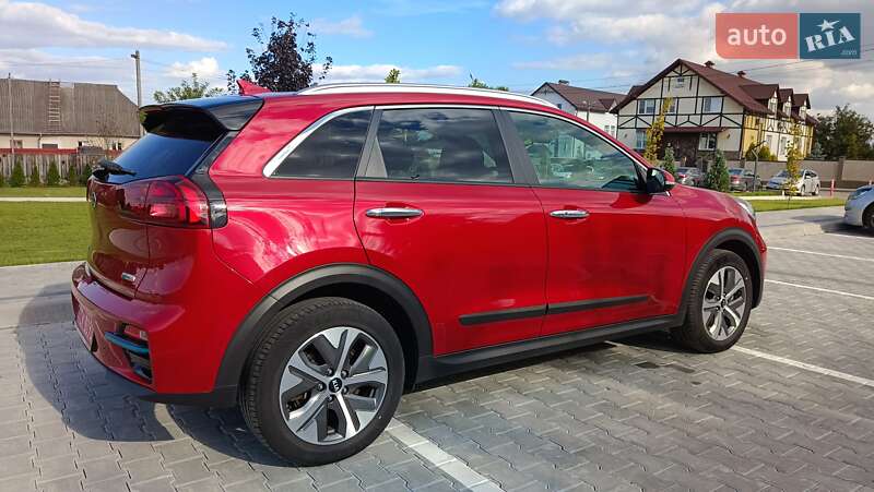 Позашляховик / Кросовер Kia Niro 2020 в Львові