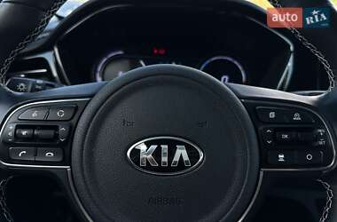 Внедорожник / Кроссовер Kia Niro 2020 в 