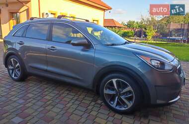 Внедорожник / Кроссовер Kia Niro 2017 в 