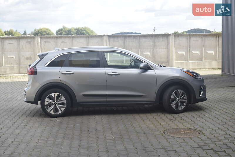 Внедорожник / Кроссовер Kia Niro 2022 в Ровно