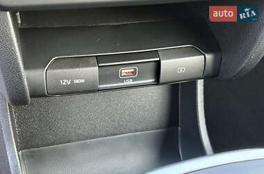 Внедорожник / Кроссовер Kia Niro 2021 в 