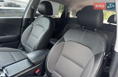 Внедорожник / Кроссовер Kia Niro 2022 в 