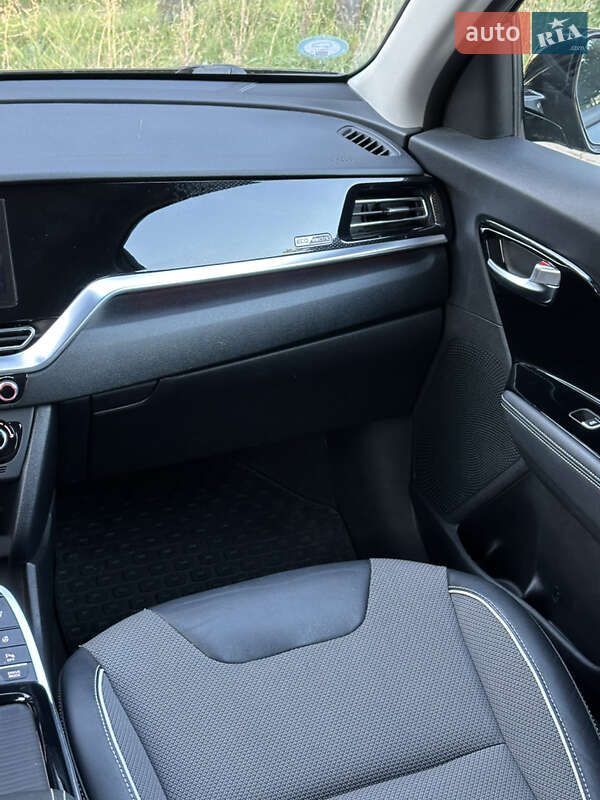 Внедорожник / Кроссовер Kia Niro 2020 в Золочеве фото 49 Внедорожник / Кроссовер Kia Niro 2020 в Золочеве