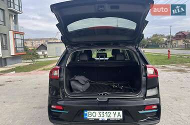 Внедорожник / Кроссовер Kia Niro 2018 в 