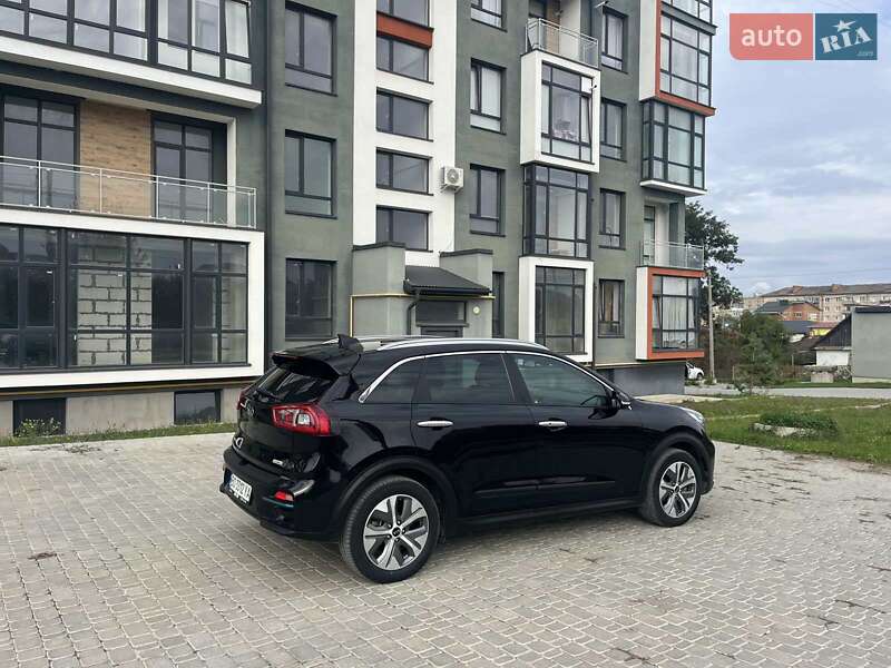 Внедорожник / Кроссовер Kia Niro 2018 в Чорткове фото 29 Внедорожник / Кроссовер Kia Niro 2018 в Чорткове