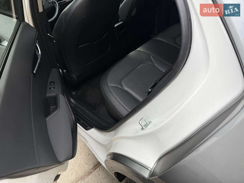 Позашляховик / Кросовер Kia Niro 2022 в Умані