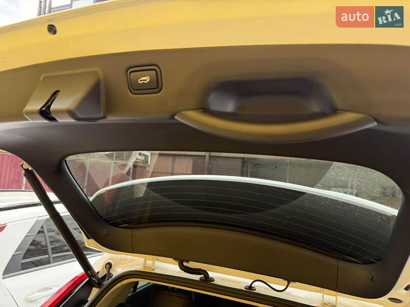 Позашляховик / Кросовер Kia Niro 2022 в Умані