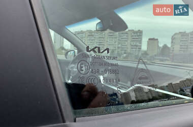 Внедорожник / Кроссовер Kia Niro 2022 в 