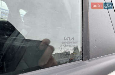 Внедорожник / Кроссовер Kia Niro 2022 в 