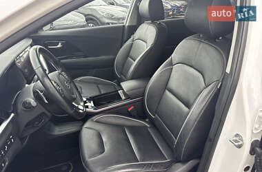 Внедорожник / Кроссовер Kia Niro 2021 в 