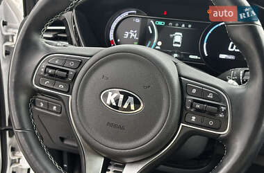 Внедорожник / Кроссовер Kia Niro 2021 в 