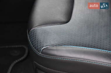Внедорожник / Кроссовер Kia Niro 2021 в 