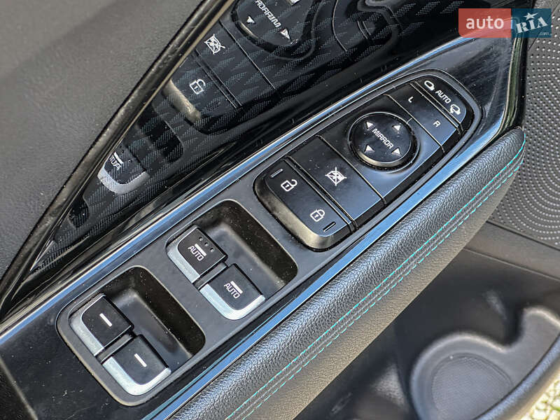 Позашляховик / Кросовер Kia Niro 2019 в Бродах фото 65 Позашляховик / Кросовер Kia Niro 2019 в Бродах