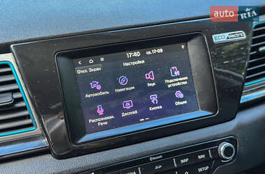 Внедорожник / Кроссовер Kia Niro 2019 в 