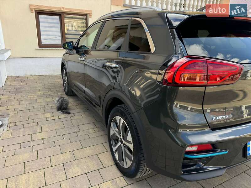 Позашляховик / Кросовер Kia Niro 2021 в Стрию фото 15 Позашляховик / Кросовер Kia Niro 2021 в Стрию