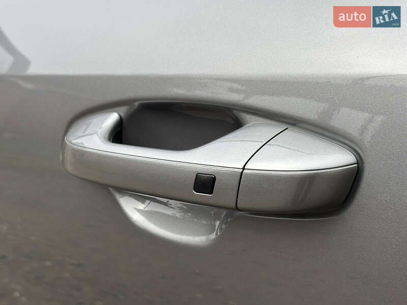 Внедорожник / Кроссовер Kia Niro 2022 в Житомире