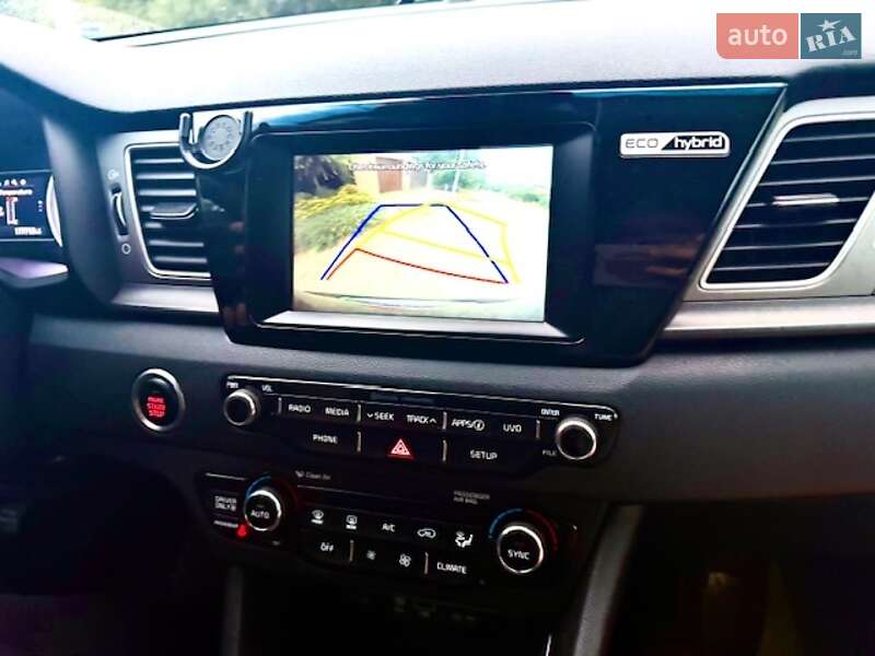 Внедорожник / Кроссовер Kia Niro 2017 в Запорожье