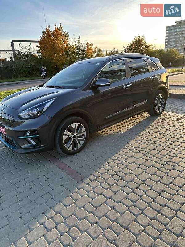 Позашляховик / Кросовер Kia Niro 2020 в Львові