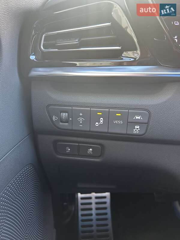 Позашляховик / Кросовер Kia Niro 2020 в Львові