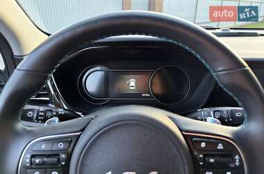 Внедорожник / Кроссовер Kia Niro 2022 в 