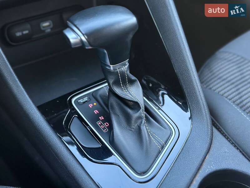 Позашляховик / Кросовер Kia Niro 2020 в Києві фото 23 Позашляховик / Кросовер Kia Niro 2020 в Києві