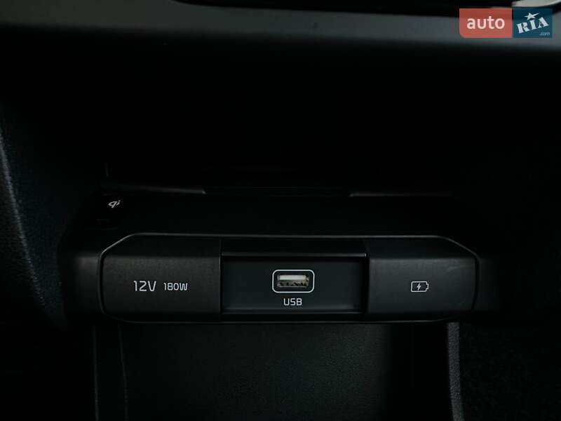 Позашляховик / Кросовер Kia Niro 2021 в Львові