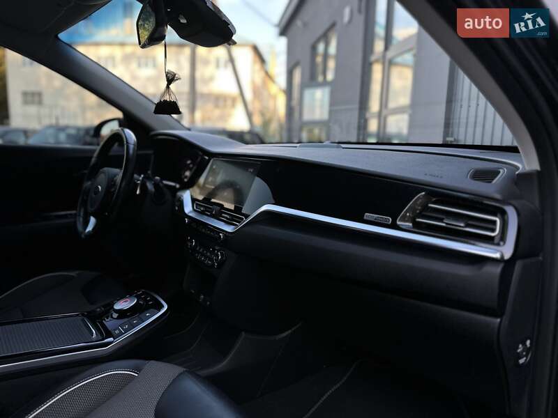 Позашляховик / Кросовер Kia Niro 2020 в Івано-Франківську