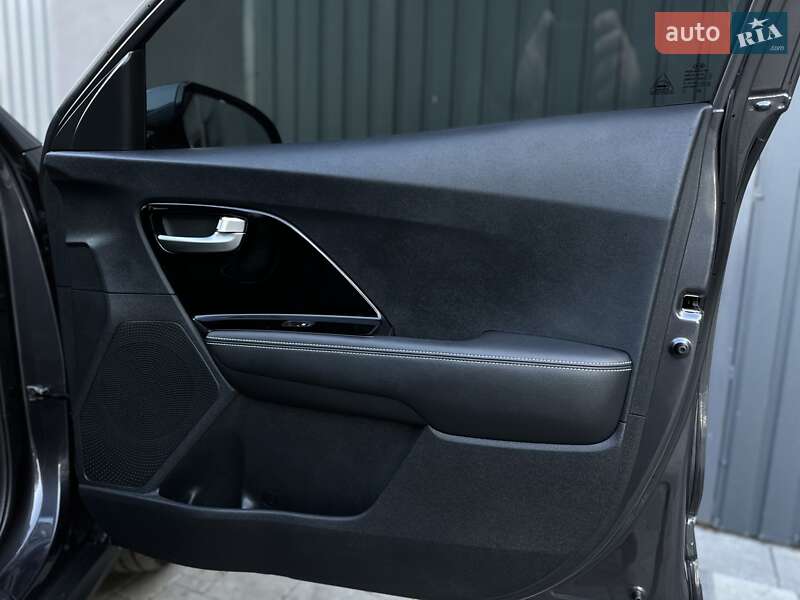 Позашляховик / Кросовер Kia Niro 2020 в Івано-Франківську