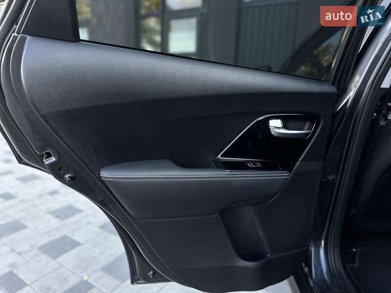 Позашляховик / Кросовер Kia Niro 2020 в Івано-Франківську