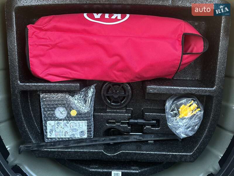 Позашляховик / Кросовер Kia Niro 2020 в Львові