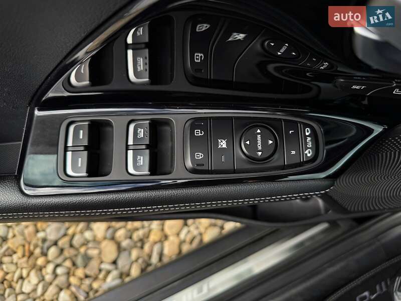 Позашляховик / Кросовер Kia Niro 2020 в Львові фото 4 Позашляховик / Кросовер Kia Niro 2020 в Львові