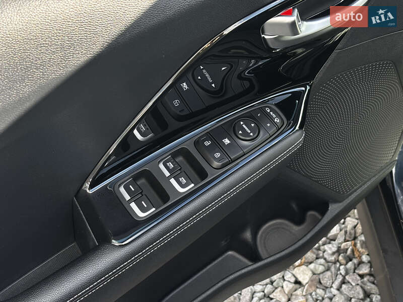 Позашляховик / Кросовер Kia Niro 2020 в Львові фото 14 Позашляховик / Кросовер Kia Niro 2020 в Львові