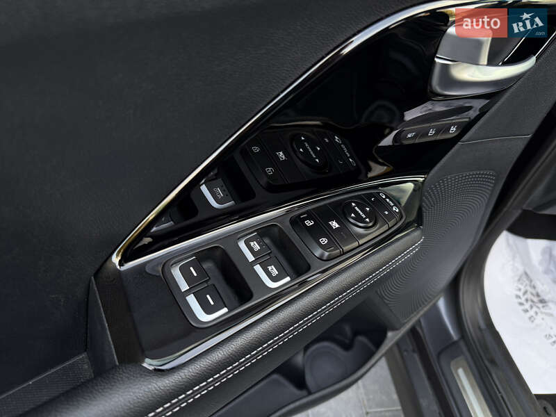 Позашляховик / Кросовер Kia Niro 2020 в Трускавці