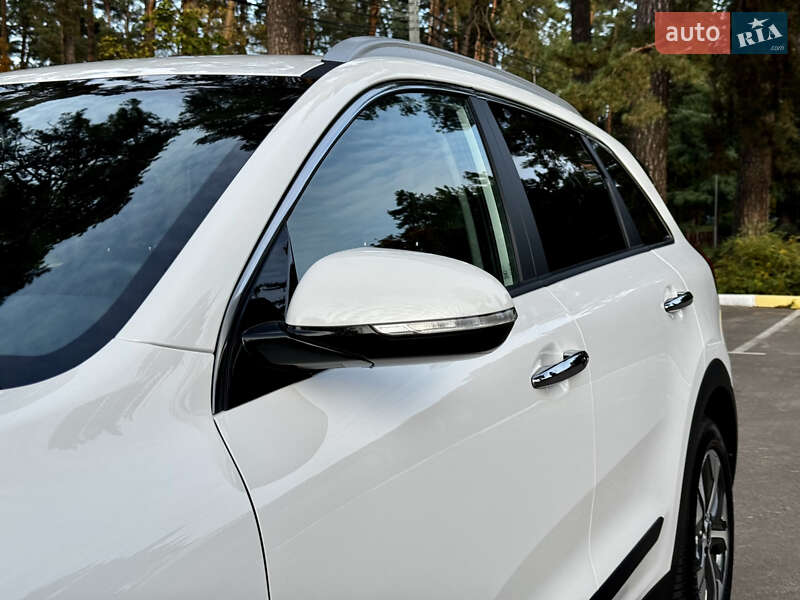 Внедорожник / Кроссовер Kia Niro 2022 в Киеве