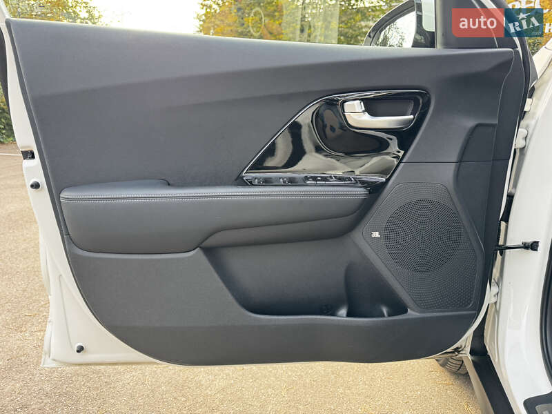 Внедорожник / Кроссовер Kia Niro 2022 в Киеве