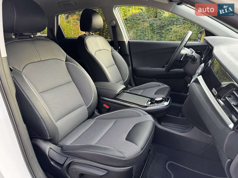 Внедорожник / Кроссовер Kia Niro 2022 в Киеве