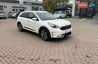 Внедорожник / Кроссовер Kia Niro 2017 в Ивано-Франковске