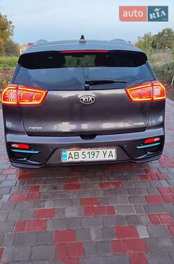 Позашляховик / Кросовер Kia Niro 2018 в 