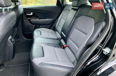 Позашляховик / Кросовер Kia Niro 2021 в 