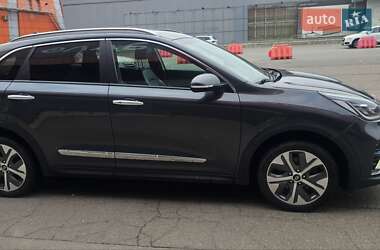 Внедорожник / Кроссовер Kia Niro 2021 в 